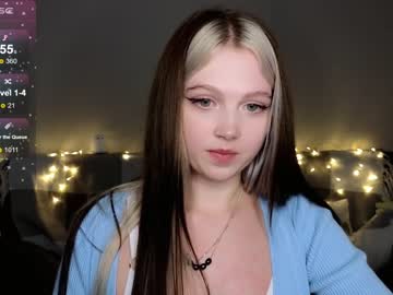 girl cam all day small_blondee image #5615648