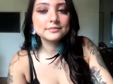 girl cam all day nativesiren image #2255594