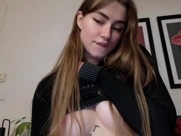 girl cam all day strawberryjamx image #5926607
