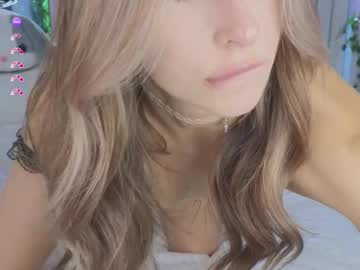 girl cam all day yononeey image #9712150