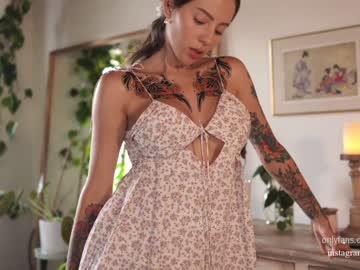 girl cam all day effyloweell image #2667619