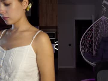 girl cam all day emilybatee image #9495231