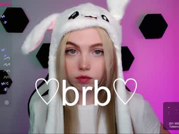 girl cam all day small_blondee image #4244266