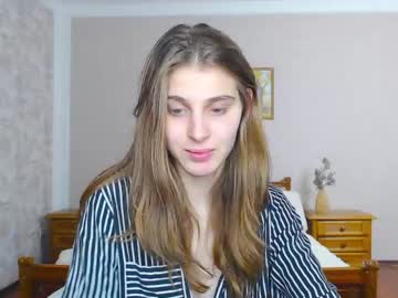 girl cam all day little_kitt1y_ image #5611185