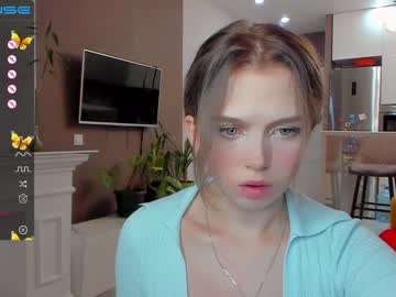 girl cam all day small_blondee image #2708481