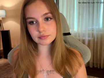 girl cam all day ksenomi image #9646424