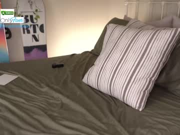 girl cam all day dontgivethisout image #6739920