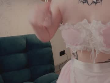 girl cam all day ella_knockers_xl image #1599470