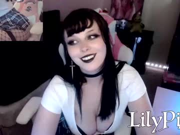 girl cam all day lilypixel image #2366190