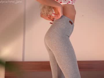 girl cam all day peach_me image #498911
