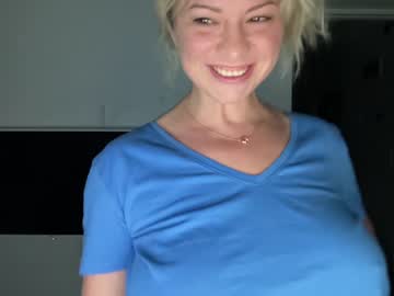 girl cam all day kiradivine image #2708737