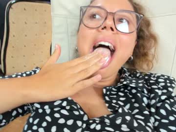 girl cam all day daily_stories image #4660573