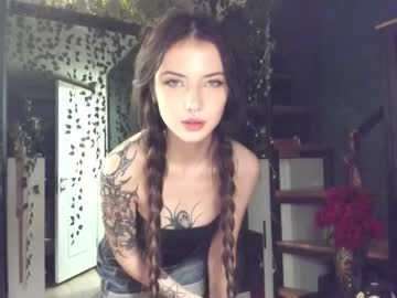 girl cam all day bmwm5f90 image #8792431
