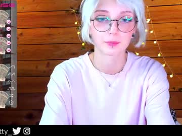 girl cam all day lit1le_kitty_ image #2889587