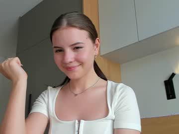 girl cam all day sweetie_karoline image #2140835