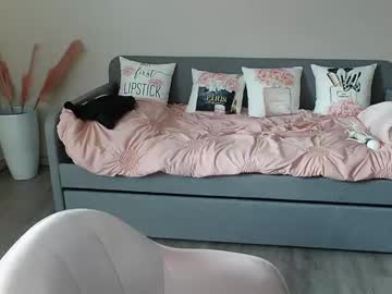 girl cam all day innocentxdoll19 image #1259457