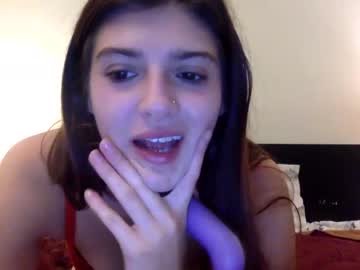 girl cam all day universitybabyxoxo image #5928893