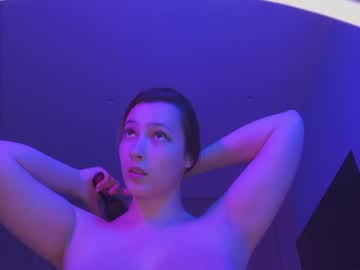 girl cam all day aveksmr image #2645935