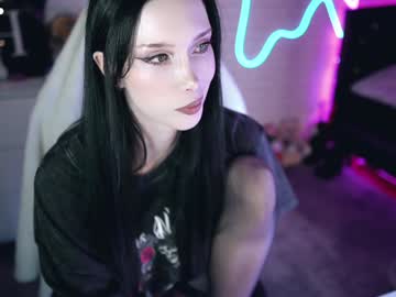 girl cam all day uindi image #7860107