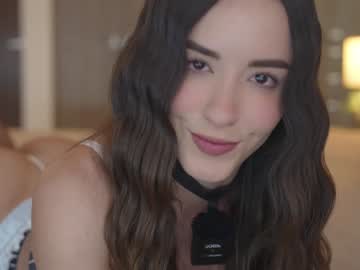 girl cam all day emyii image #8745393