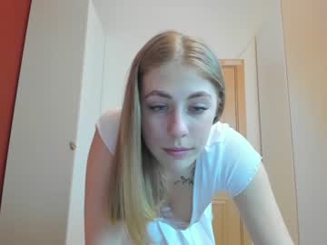 girl cam all day _strawbeerry_ image #4370530