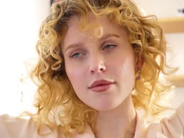 girl cam all day ellaa91 image #6552573