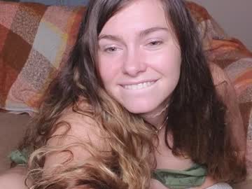 girl cam all day chroniclove image #7870416