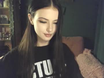 girl cam all day bmwm5f90 image #8954439