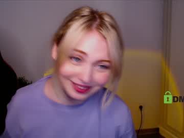 girl cam all day shy_blondiee image #3763345