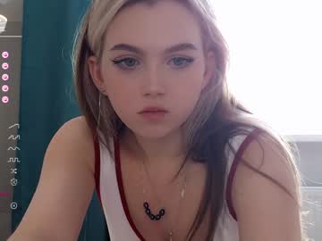girl cam all day small_blondee image #5297925