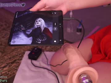 girl cam all day evelynpiers image #2883430