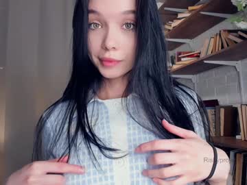 girl cam all day riskyproject image #9038786