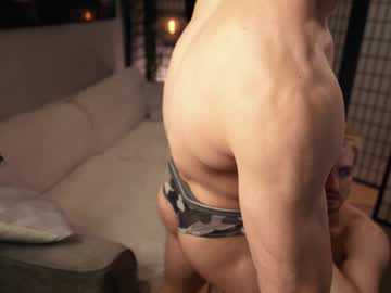 man cam all day muscularfriend image #9098275