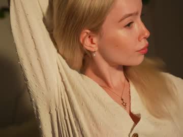 girl cam all day mother__of__dragons image #6952733