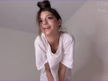 girl cam all day lesi_moon image #5518224