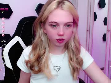 girl cam all day small_blondee image #4238497