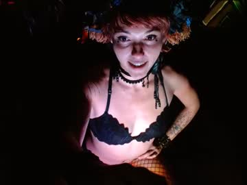 girl cam all day pixiepixelized image #1009434