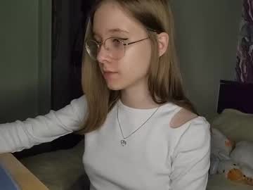 girl cam all day lowress image #9125243