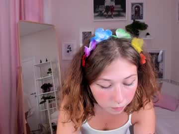 girl cam all day lottie_shine image #2550921