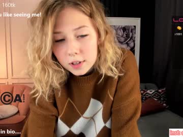 girl cam all day lottie_shine image #3720560