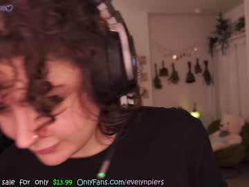 girl cam all day evelynpiers image #3500075