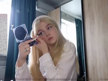 girl cam all day small_blondee image #6707032