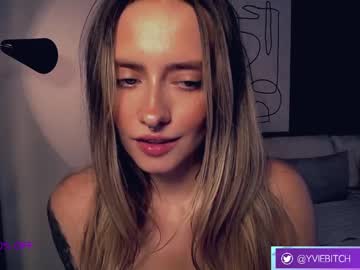 girl cam all day yvie_ image #6948339