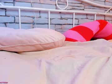 girl cam all day eugenetomas image #2098585
