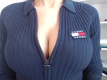 girl cam all day eat_mee_out image #1599777