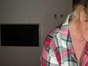 girl cam all day kiradivine image #2737226