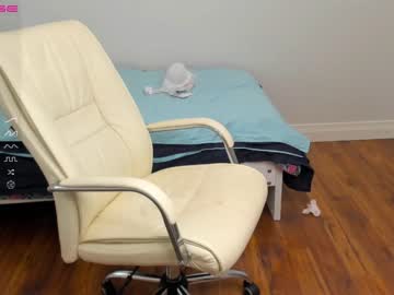 girl cam all day maeve_min image #2995420