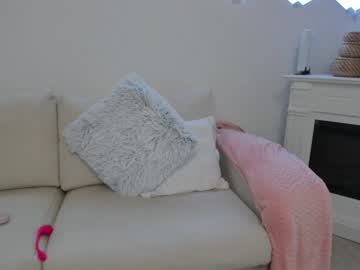girl cam all day _redxxxvelvet_ image #2727074