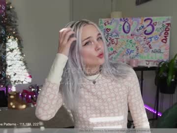 girl cam all day petitebrat image #6010616