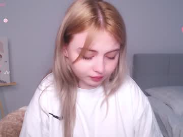 girl cam all day shy_blondiee image #5416917